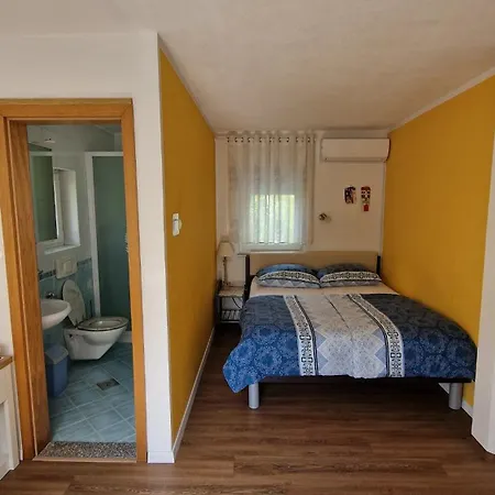 Jurca Quarto em Acomodações Particulares