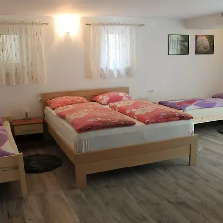 Jurca * Postojna