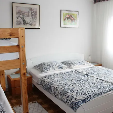 Rum i privatbostad Jurca *