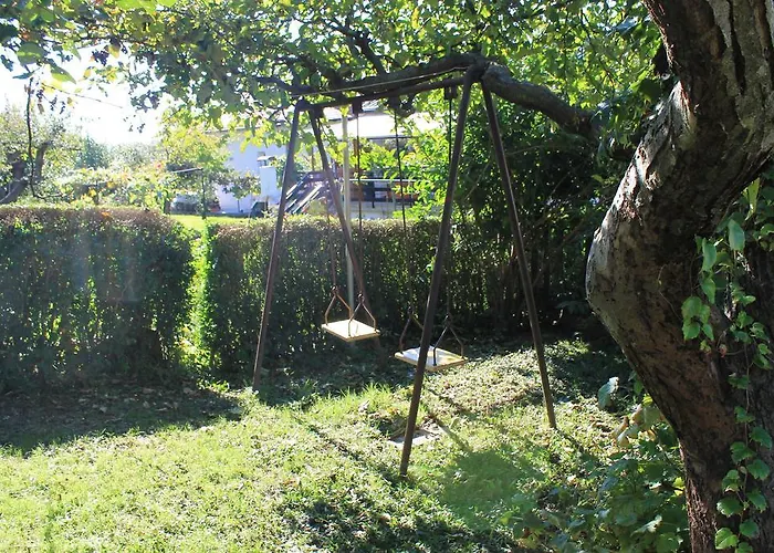 Jurca Nastanitev v družini *