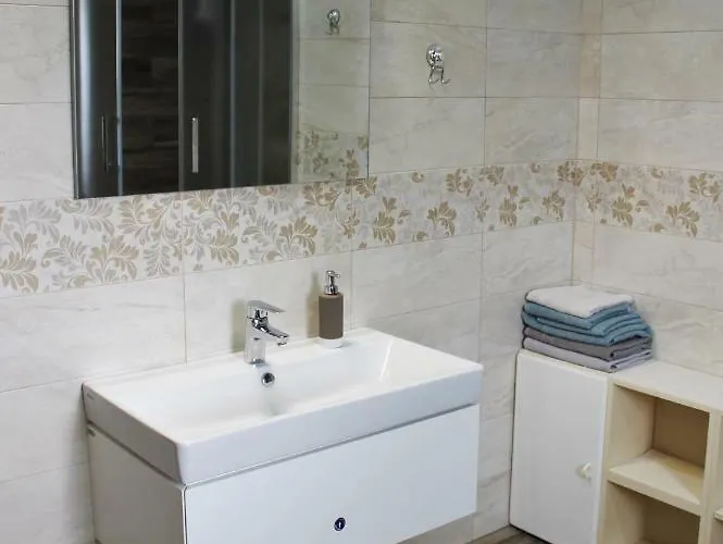 Jurca Alloggio in famiglia *