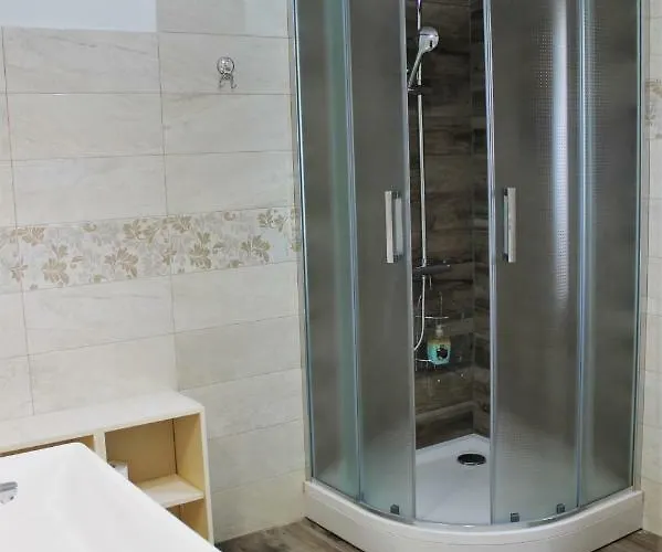 Nastanitev v družini Jurca *